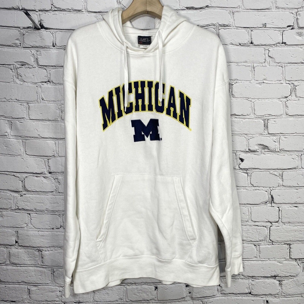 Michigan Wolverines Campus Den White Hoodie Size XL Embroidered‎ Soft Outerstuff